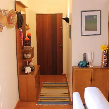 Marina Plaza Apartment *